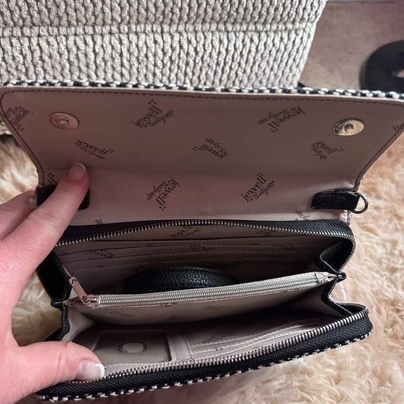 NWT Thirty-One Geometric Black and White Crossbody - Picture 5 of 8